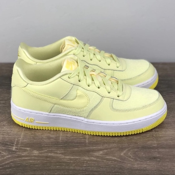 NEW Air Force 1 LV8 - Picture 2 of 6